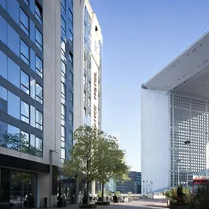 Renaissance Paris La Defense 4*, Puteaux Francja